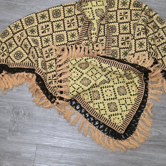 Mexican Poncho- Shawl -wrap Rebozo Hand Made One Size Reversable Boho Aztec - Picture 3 of 5
